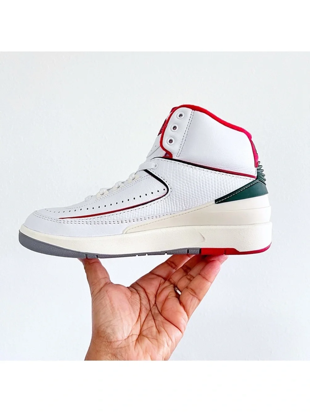 Nike Air Jordan 2 Retro High Christmas 6.5Y /  8 Women